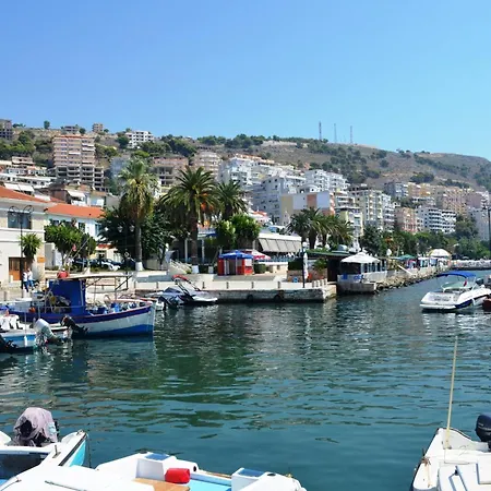 Joanne * Sarande