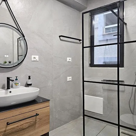 Joanne Apartment *