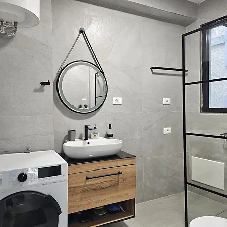 Joanne Apartment Sarande