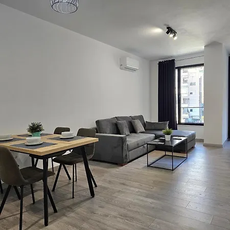 Joanne Apartment